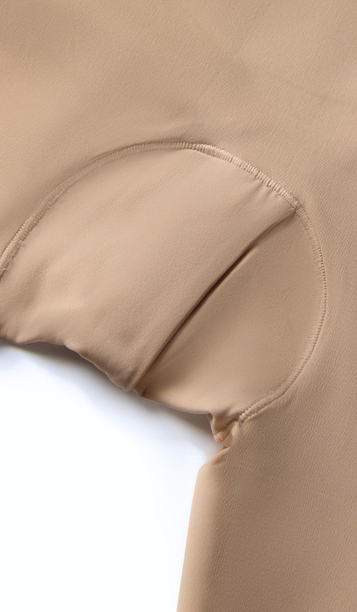 Powder Shaping Shorts - ULTRA HIGH - Close-up
