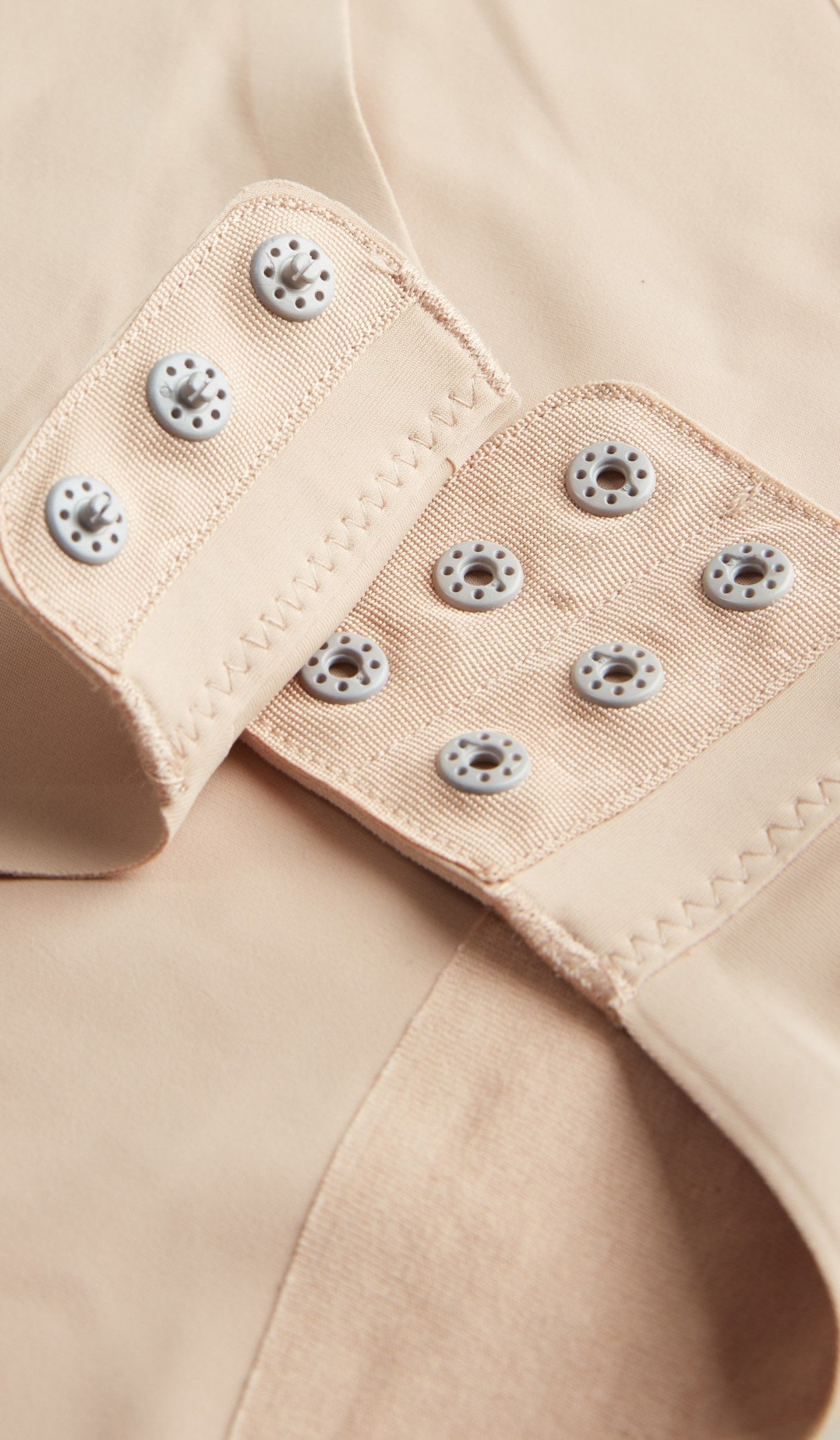 Powder Shaping Bodysuit - LIGHT - Image 11