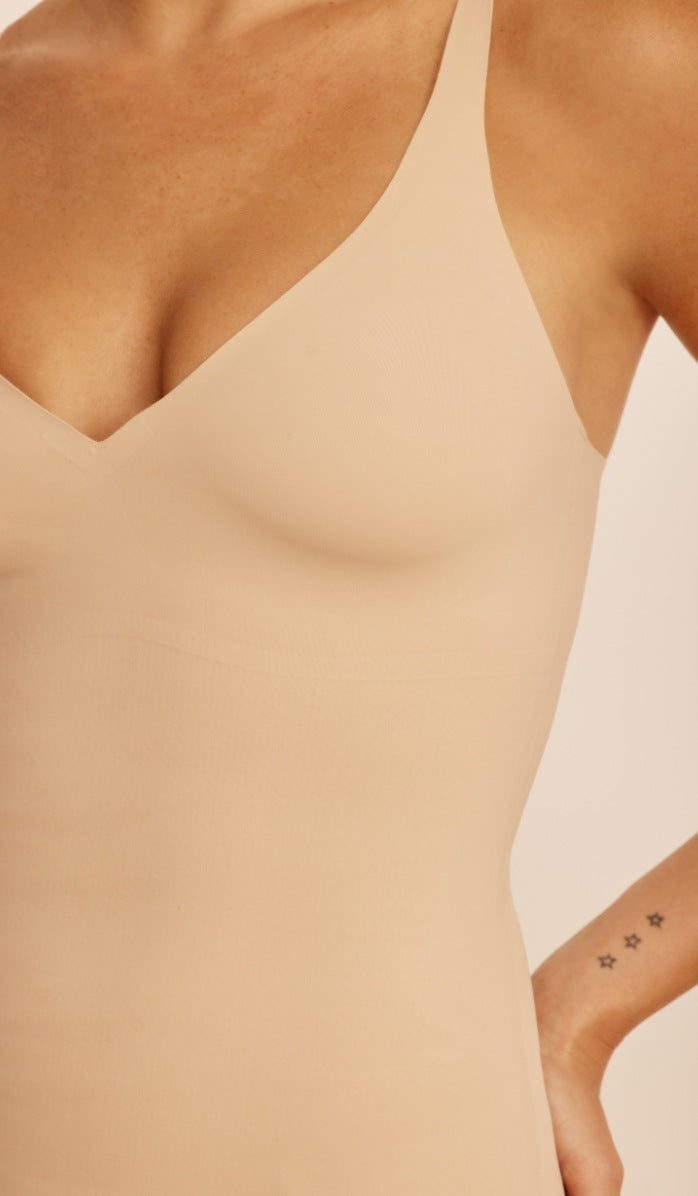 Sculpting Thong Bodysuit - Powder