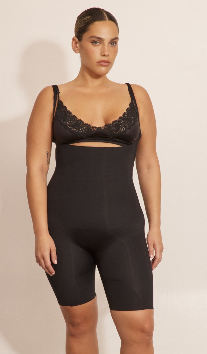 Sculpting Bodysuit Open Bust - Black