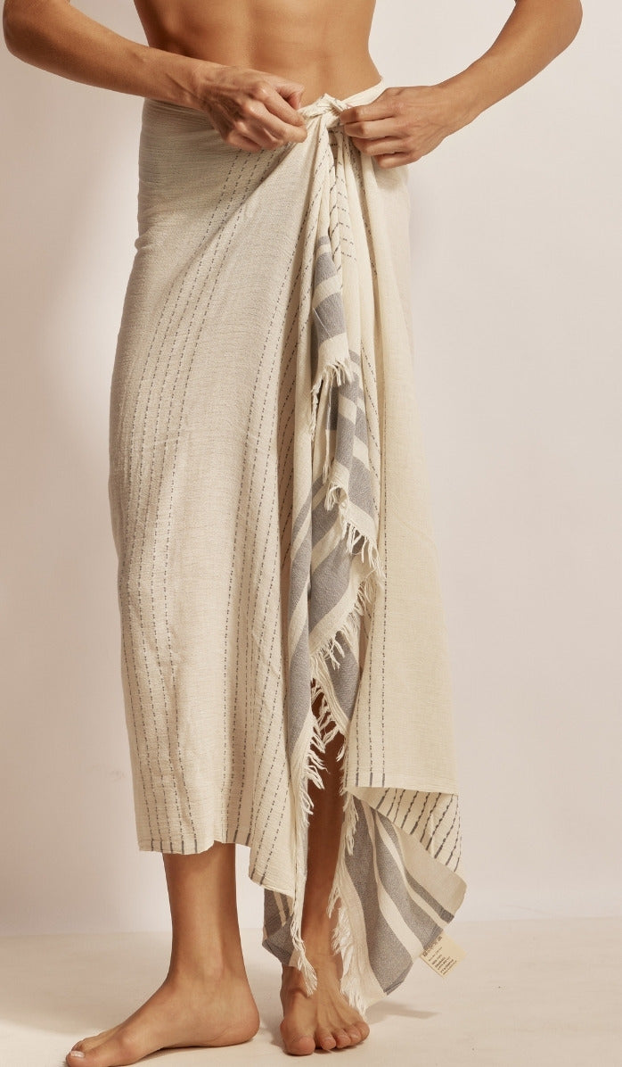 Beach Sarong - Beige / Charcoal