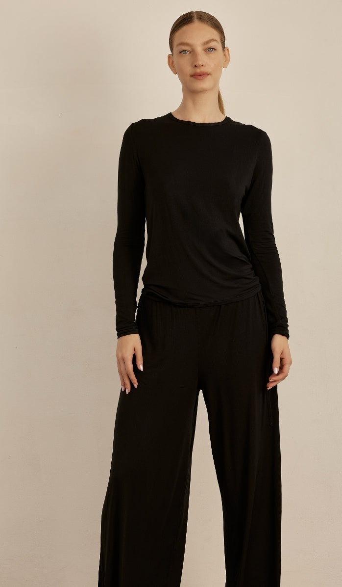 BUTTER SOFT RIB - Black T-shirt & lounge pants set