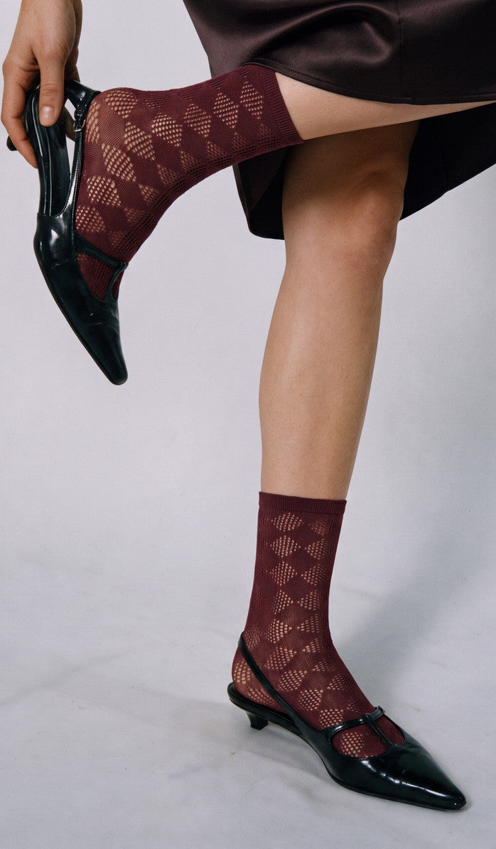 Crochet Diamond Ankle Socks - Wine