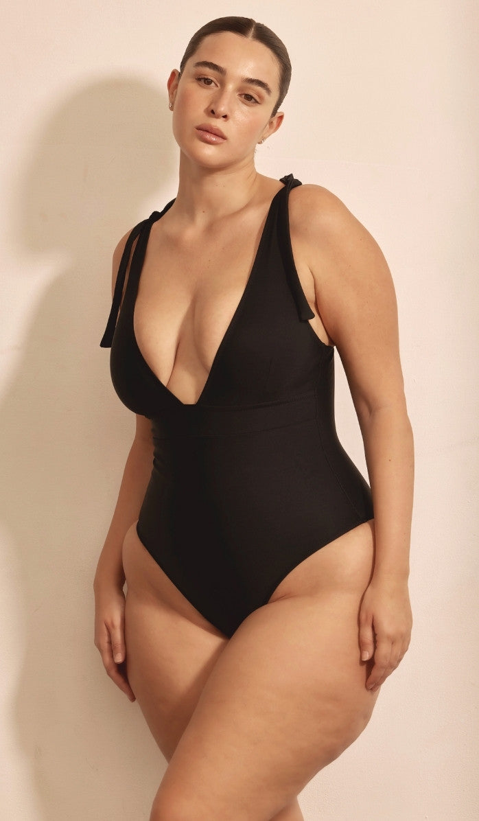 Camila One Piece - Black
